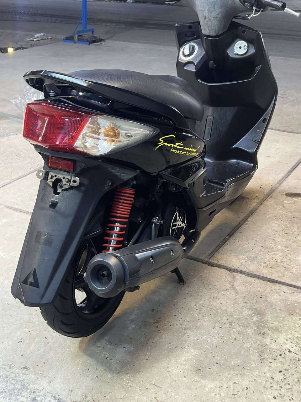 سلام عليكم 
دراجه فحل ياباني  نوزل 
دراجه مال مزاد صور مزاده موجود وكتلوك كامل  دراجه زيرو  
دراجه مكفوله كفاله عامه اي نقص مابيه 
بيه كلجات رياضي شلعه ومعدل خير من الله 
سعر خاص او اتصال على رقم ***********
