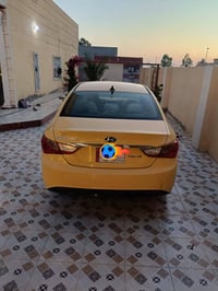 سوناتا موديل 2012  وارد امريكي  بيها قطعتين بدون دواخل  محرك 2.4    4 ...