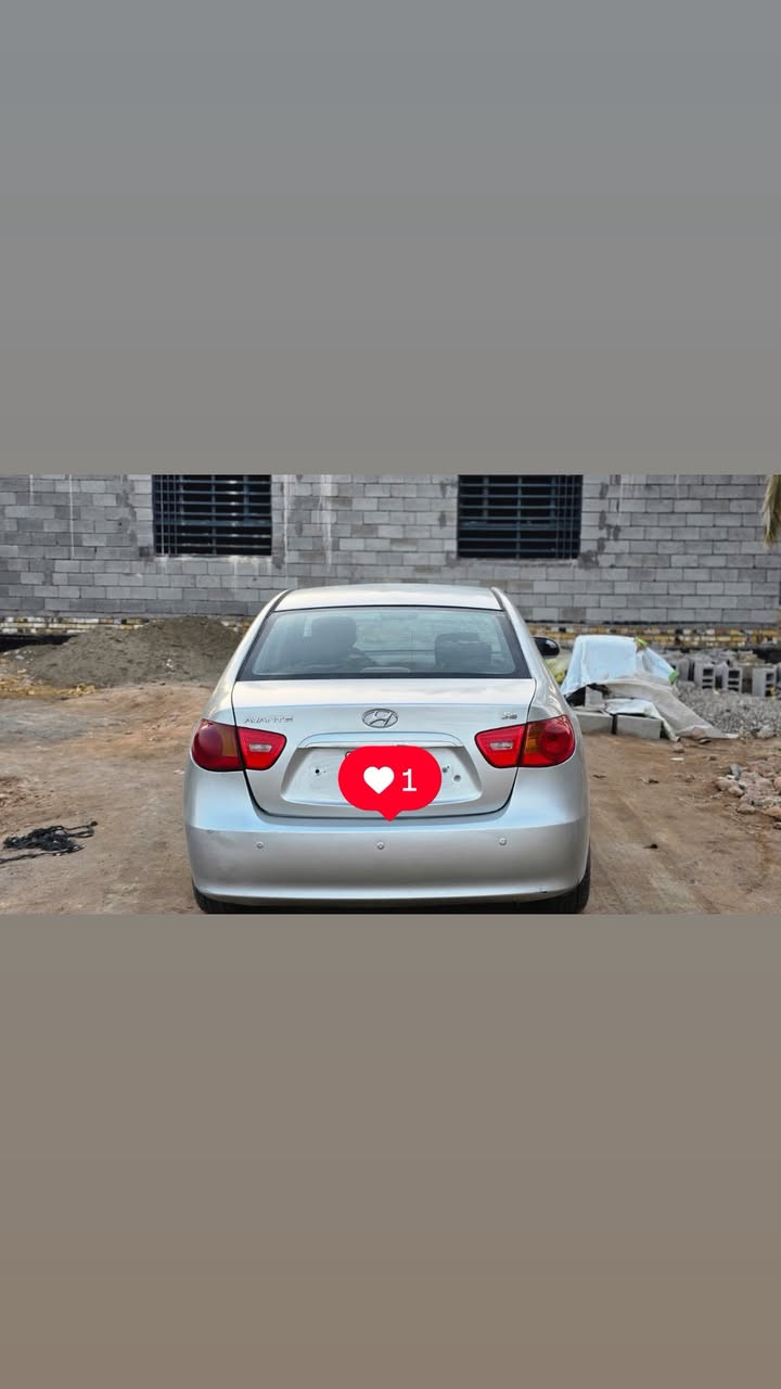 النترا افانتي 2010 
نضيفه كير 
حداديه 
محرك 1600
تدفئه تبريد 
تخم تاير جديد
مابيها كصه السياره 
سعرها 45 مكانة الديوانية قضاء غماس 
للاستفسار رقمي***********
