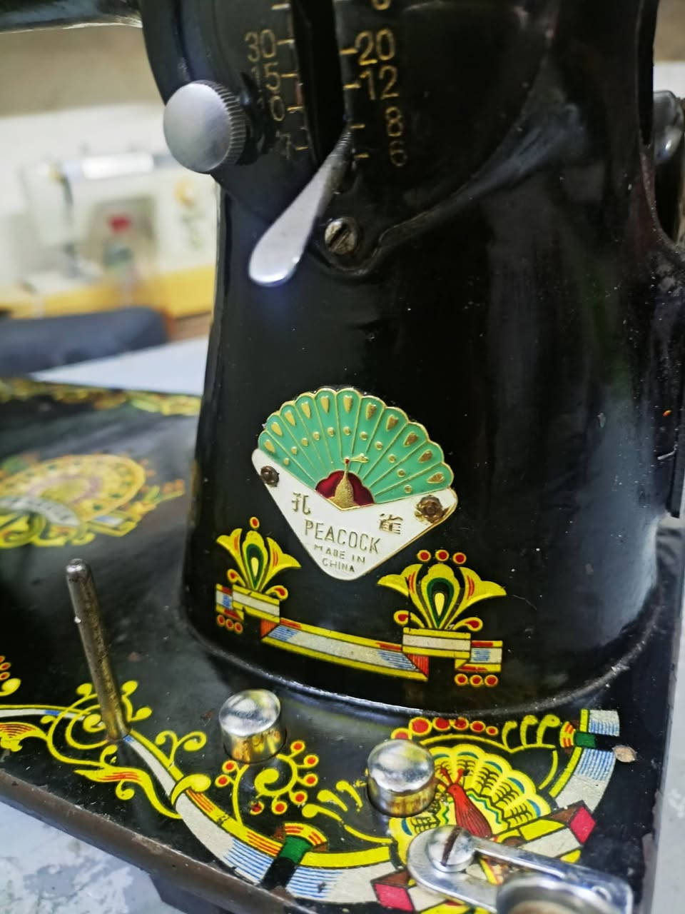 عنوان موصل الايسر حي الانتصار قرب كرم مول 
مكينه ام طاووس اصليه باب اول مال ثمانينات اسواق مركزية شرط صوت ناعم كلش الفحص
***********.       . ***********
