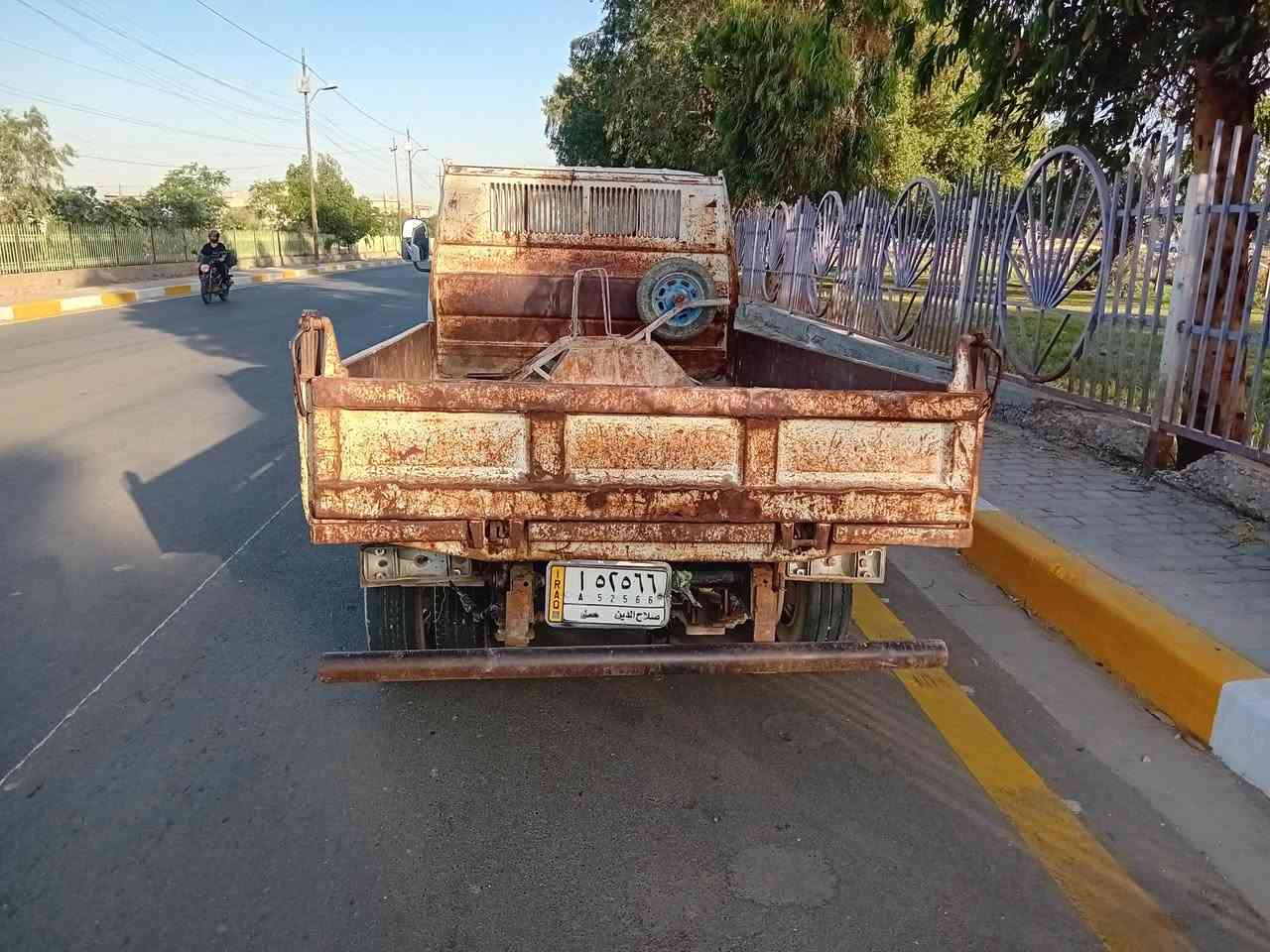 السلام عليكم قلاب للبيع راس ثور موديل  1996 مكينه وكير مكفولات بيها فطر بالشاصي مشروع  وطني رقم صلاح الدين للأتصال*********** 
***********
