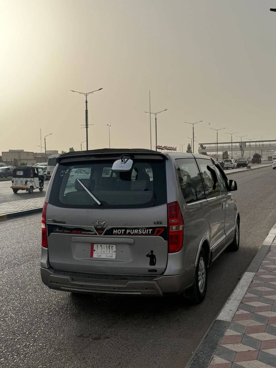 سلام عليكم استاركس للبيع موديل 2014
بيهه قطعتين صبغ باقي مكفوله 
مكينه كير خير من الله 
تخم تاير 
تبريد خير من الله 
سعر 180بيهه مجال 
***********
