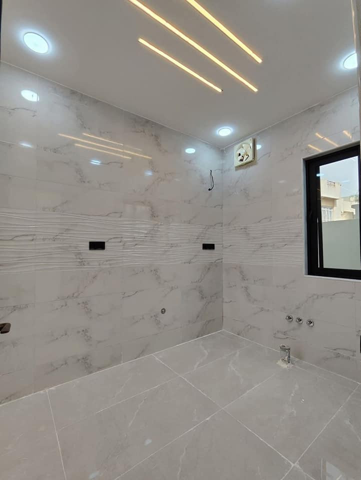 بيت بناء حديث للبيع 
* حي المشراق خلف أسواق السيد
* شارع عرض ١٢ م 
* المساحة ١٠٠ م
* واجهة ٥ م
* طابقين
* السعر ١٩٠ مليون قابل للتفاوض 
 
للاستفسار، يرجى الاتصال على الأرقام التالية:
- ***********
- ***********
- ***********
أو زيارة المكتب على العنوان التالي :
 المثنى، مدخل سايدين الرفاق، قرب مطعم المجلس

#البيت_المعمور_للعقار موصل, نينوى
