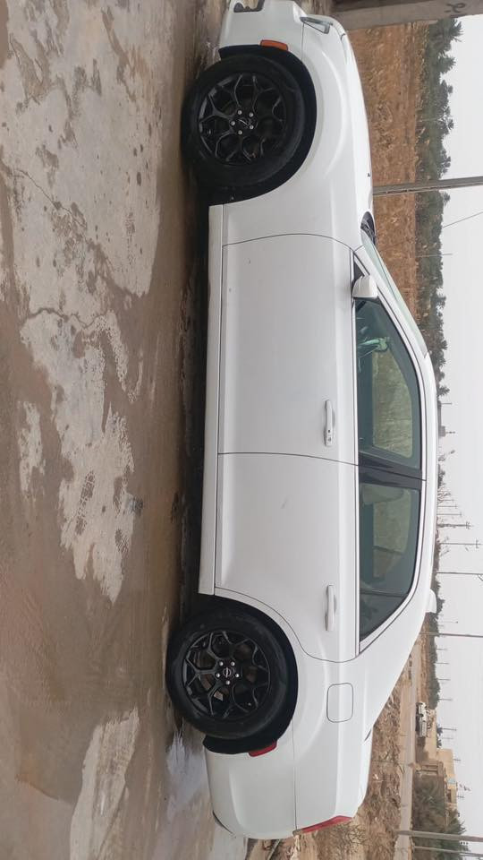 السلام عليكم اوباما للبيع موديل 2016 بيهه بارد قليل وشبر صبغ بلجاملغ الخلفي السعر 230وبيهه مجال استفسار اكثر اتصل ***********
