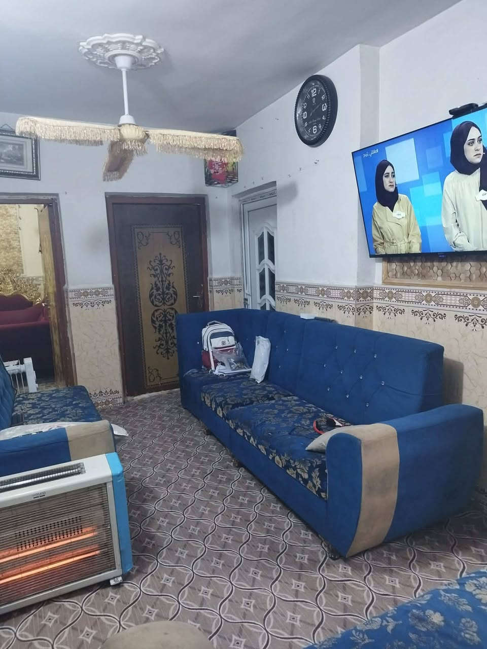 بيت للبيع الدوره حي اسيا قريب على كليه الهادي مساحته 100م واجهه 10 نزال  10 طابقين ثلاث غرف نوم استقبال مطبخ حولي حمام عدد3 سطحين غرفه فوك سندويتش مسويه مخزن بناء التسعينات بس نظيف ترميم من داخلبيت طابو ملك سعره 170


**إذا كنت صاحب هذا الإعلان وتريد حذفه لأي سبب، رجاءا أرسل رسالة إلى الدعم الفني**