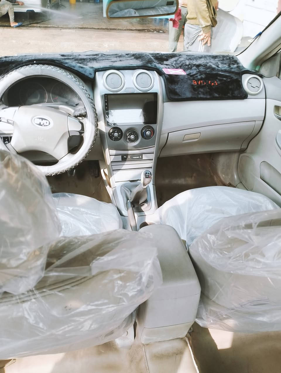 سلام عليكم بي وادي جي 3للبيع
مكفولة من الضربة مكينة جديدة مال حاوية صارله 3 اشهر من شادهه سياره مابيه كل نقص سنويه بسمي بس گيرها البك مايرجع مكان سياره كربلاء السعر 48وبيها مجال الاستفسار ***********
