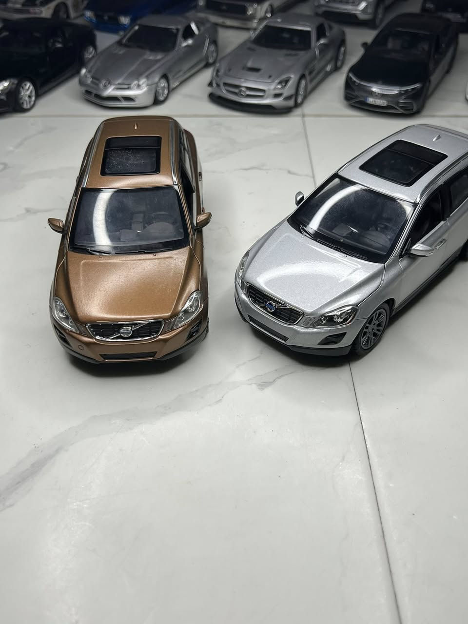 متوفر الان ⌚️

مجسم فولفو XC60 
من شركه RASTAR
مقاس 1/24 

للتواصل : ***********
حساب تيك : diecastbaghdad0
انستا : diecast_baghdad_1
فيس بوك  : طه جمال العامري
