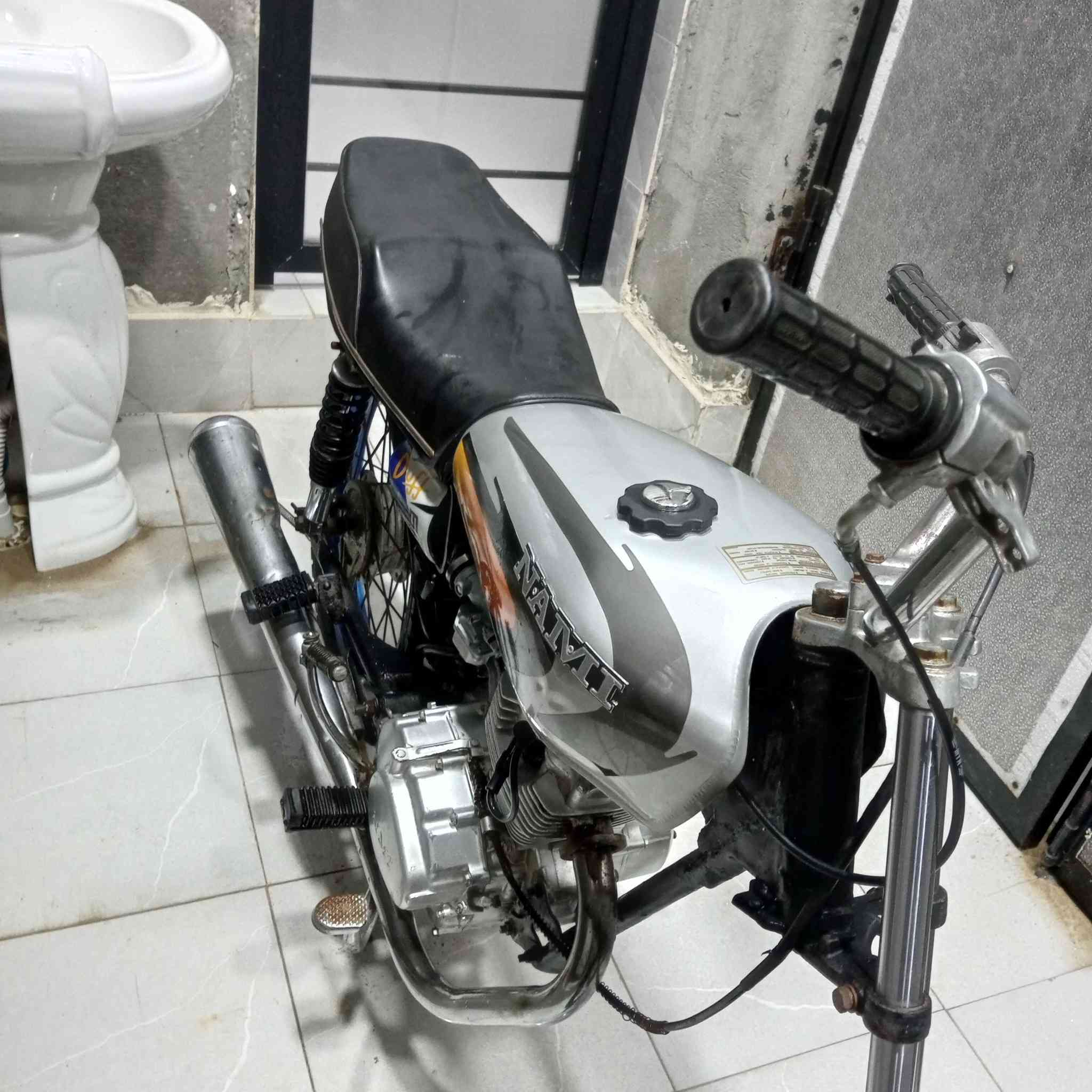 دراجه نامه كلك للبيع دراجه نضافه فول شوفت عينك مكفوله من كلشي من سرقه وغيره دراجه مكينته ناعمه اي صوت مابي متنسمع وتجي وتشوف بعينك سعر 525 وبيه مجال بصره شط العرب
رقم***********
