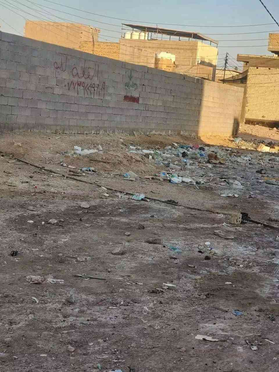قطعة للبيع 100متر  الوجه 10 متر والنزال 10 متر كربلاء  مقابيل مجمع سيد اسماعيل خدمات قطعة  ماي الكهرباء طابو زراعي  سند  25 قرار  محكمه عرض  شارع  8 متر عن الامام 5 كيلو
 للمعلومات الاتصال على الارقام
***********
***********
 السعر 26 وبيها مجال بسيط
