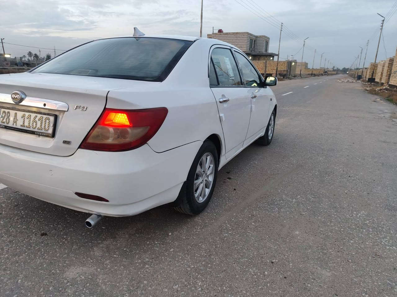 سلام عليكم بيوايدي f3موديل 12 مكفوله من الضربه ماعدا رشات صبغ اثر خياسات سياره جاهزه من كلشي مكينه وكير و حداديه وتخم تاير دواخل نضيفه سنويه جديده رقم انكليزي هزه جديده .كهربائيات مالعوب بيه على وضعه
فتحه شاشه .حساسات خلفيه .تحكم مري 5ويل كب بلادي
السعر 52وبيه مجال للشراي مكان السياره ديوانيه قضاء الشاميه الاتصال على ***********
