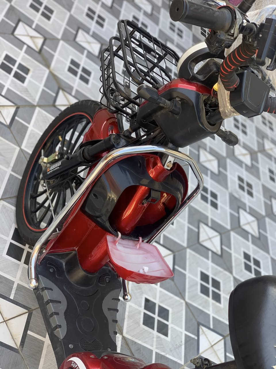 السلام عليكم دراجه شحن حجم 20 كلشي شغال بيها نظافه كدام عينك بطاريات عل فحص اجيك انته قبل متاخد موديل 25 كامله مابيها نقص السعر 450 وبيها مجال المكان الفلوجه قرب مستشفى الجولان الرقم الهاتف
للتواصل ***********
