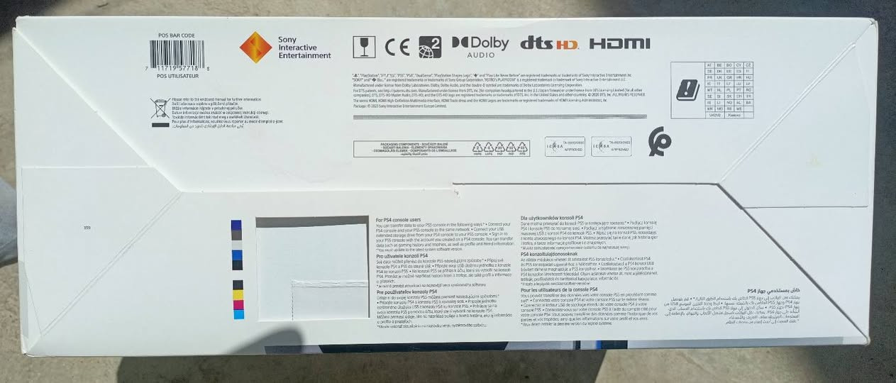 بليستيشن 5 جديد وبعده بالكارتون مستعمل ساعتين وبس شغلته ورجعته بالكارتون بدون استخدام ولا لاعبين  بي لو لعبة وغراضة كلهم على لفتهم وكاتلوكات كلها بجيسها والتواصل على هذا الرقم ***********
