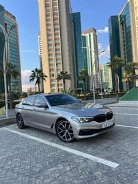 بي ام ٥٢٠i • ٢٠٢٠ • ماشي ٨٣٠٠٠