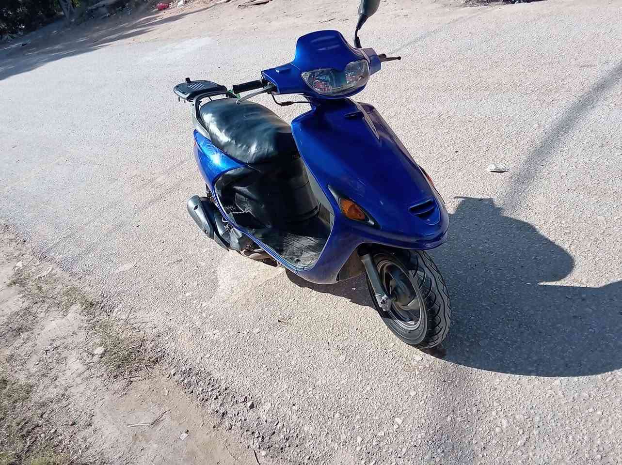 دراجه فراشه للبيع ما مفتوحه جديده كلشي بيه شغال سلف هندر كهربائيات اليريده علق واني اراسلك وهذه رقمي بي وتساب ***********
