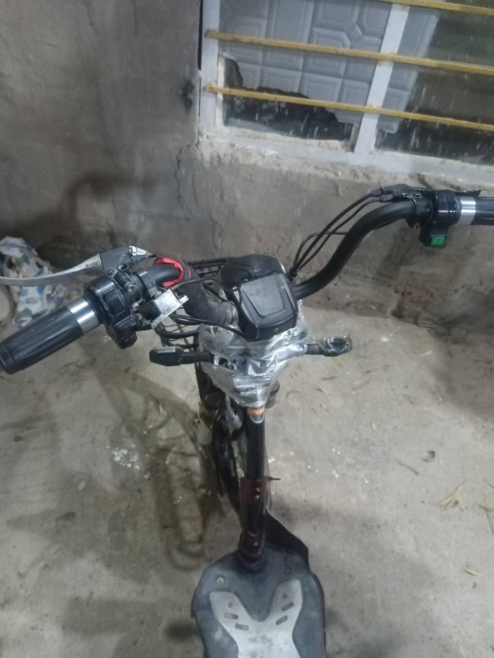 السلام عليكم باسكل شحن حجم ٢٠ للبيع في كربلاء نضيف بطاريات جدد سعر ٢٥٠الف يرهم مراوس بدراجه للاستفسار الاتصال على *********** موجود واتساب
