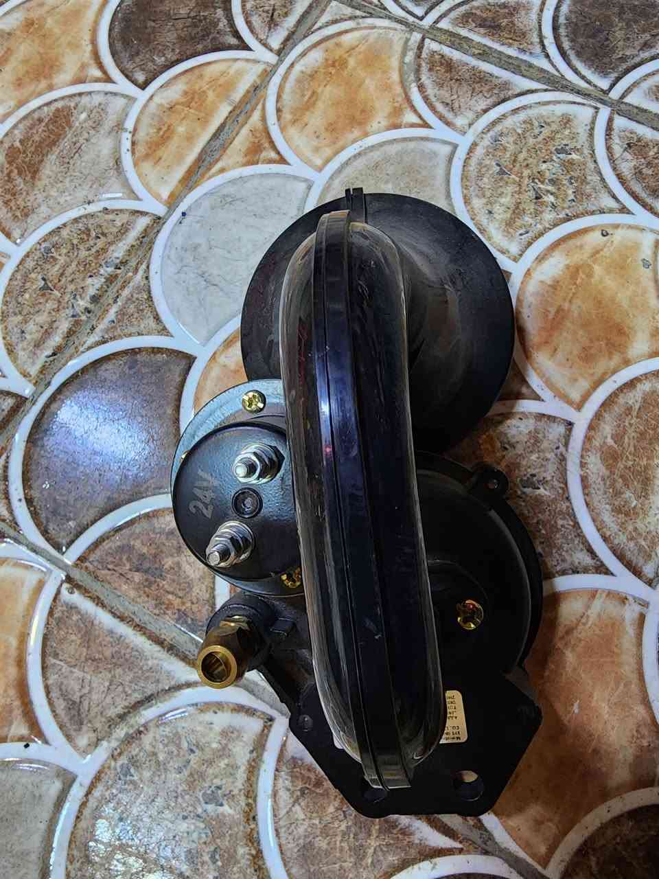 سلام عليكم حبايب هورن 24 لبيع على هواء


**إذا كنت صاحب هذا الإعلان وتريد حذفه لأي سبب، رجاءا أرسل رسالة إلى الدعم الفني**