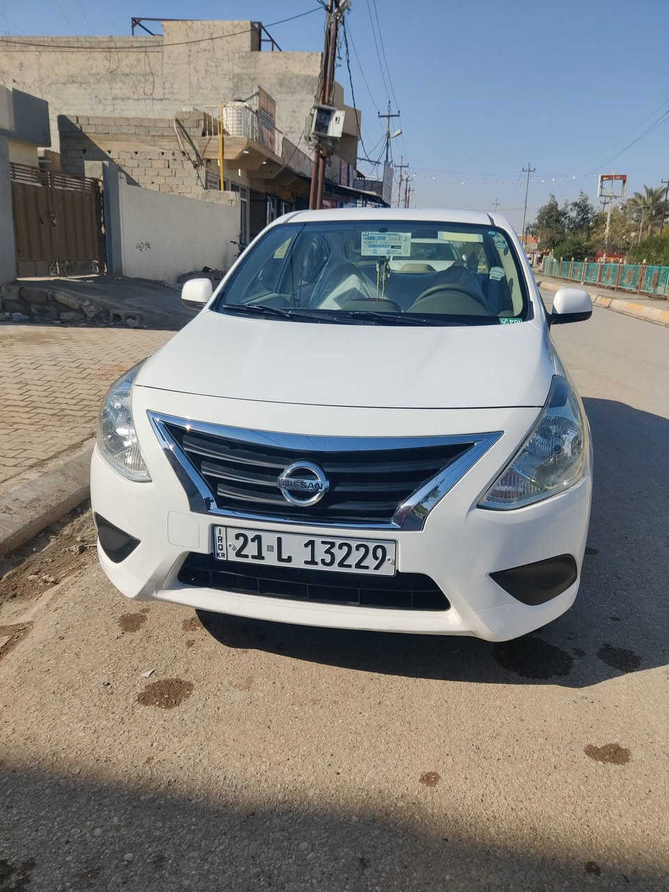 السلام عليكم
محبوبة الجماهير 
مواصفاته معروفة
سني هندي بليته زركه موديل 2015 جديدة  دواخل بيجي اخوان السيارة جاهزة بدون اي نواقص ارقام وسنويه جديده لغاية 2030 بأسمني بيها فقط شبر بارد بالجاملغ خلفي 
كير محرك بلاد ع وضع شركة 
تدفئه تبريد ع وضع شركة 
 موقع السيارة : ديالى المنصورية
السعر 97 بيها مجال قليل
للاتصال و استفسار 
***********
وتساب موجود
