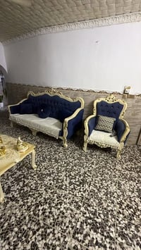 للبيع عشر مقاعد  كلش جديد صار اقل الشهر مشتري دينباع لغرض الانتقال ٧٥٠...