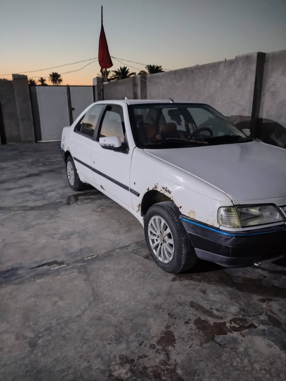 سلام عليكم بيجو روه2009 كفاله من التبديل ولصبغ بيه بس خياسات شويه تخم تاير مكينه كير حداديه باتري جديد كهرابائيات عله وضع الشركه كله شغاله تبريد شغال رقم قادسيه دوشمه جديده رقم صاحب السياره *********** المكان قادسيه السعر 25وبيه مجال قليل
