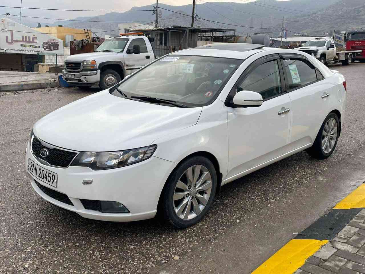 للبيع نقداً… كيا سيراتو موديل ٢٠١٢… وارد خليجي… فول مواصفات… كير اوتو… بصمة… سلايت… بيهه شويه صبغ اباب السايق الباقي كلهه وضع شركة ومابيهه ولا عيب… رقم وسنوية جدد… المكان دهوك… السعر ١١٥ ومجال… للاستفسار 
***********
*********** دهوك, العراق
