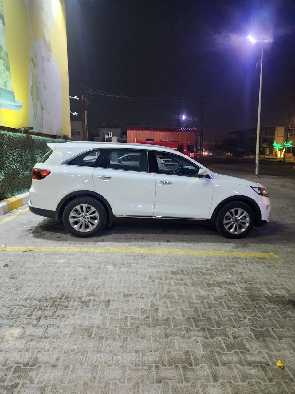 للبيع كيا سورنتو 2018 شكل 20
6 سلندر  رقم اربيل مكفوله كفاله عامه من ضربه وصبغ وتبديل ماشيه ٨٧ الف مكينه وكير على وضع الشركه سعرها ٢٣٨ وبيها مجال بسيط النجف الاشرف اتصال ***********
