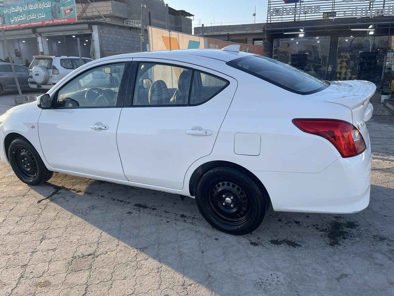 سني هندي بليته زركه 2024
ماشيه 32الف
مكفوله من الصبغ والبارد والتبديل
 بيها فقط شخط بسيط موضح بالصور 
127 ورقه وبيها مجال بسيط 
مكانها بصره /قبله/ حي الجامعه‭٠٧٧٢ ٥٠١ ٩٣٤١‬
