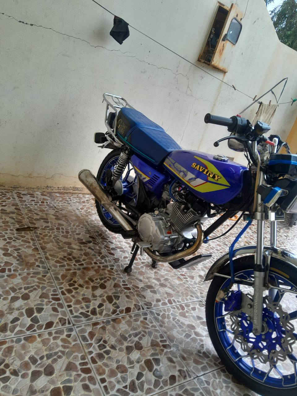 السلام عليكم
موطور سافين هونزده
موديل 24 
مكنا 150 
فقد الساعه ما تشتغل
السعر 550 وبي محال
واتساب ***********
