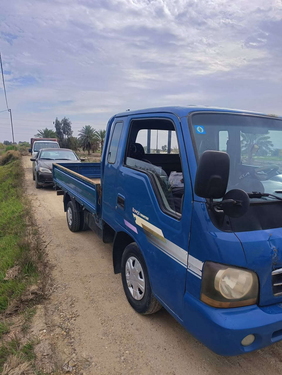 السلام عليكم للبيع كيا ام عيون موديل2002رقم بغداد أنكليزي محرك كير اكسن شواصي  صدر أمامي خلفي كهربائيات خير من الله سياره جديده جاهز من كلشي عنوان بغداد المحموديه
السعر 78 وبيه مجال حك الجيه
للاستفسار ***********
