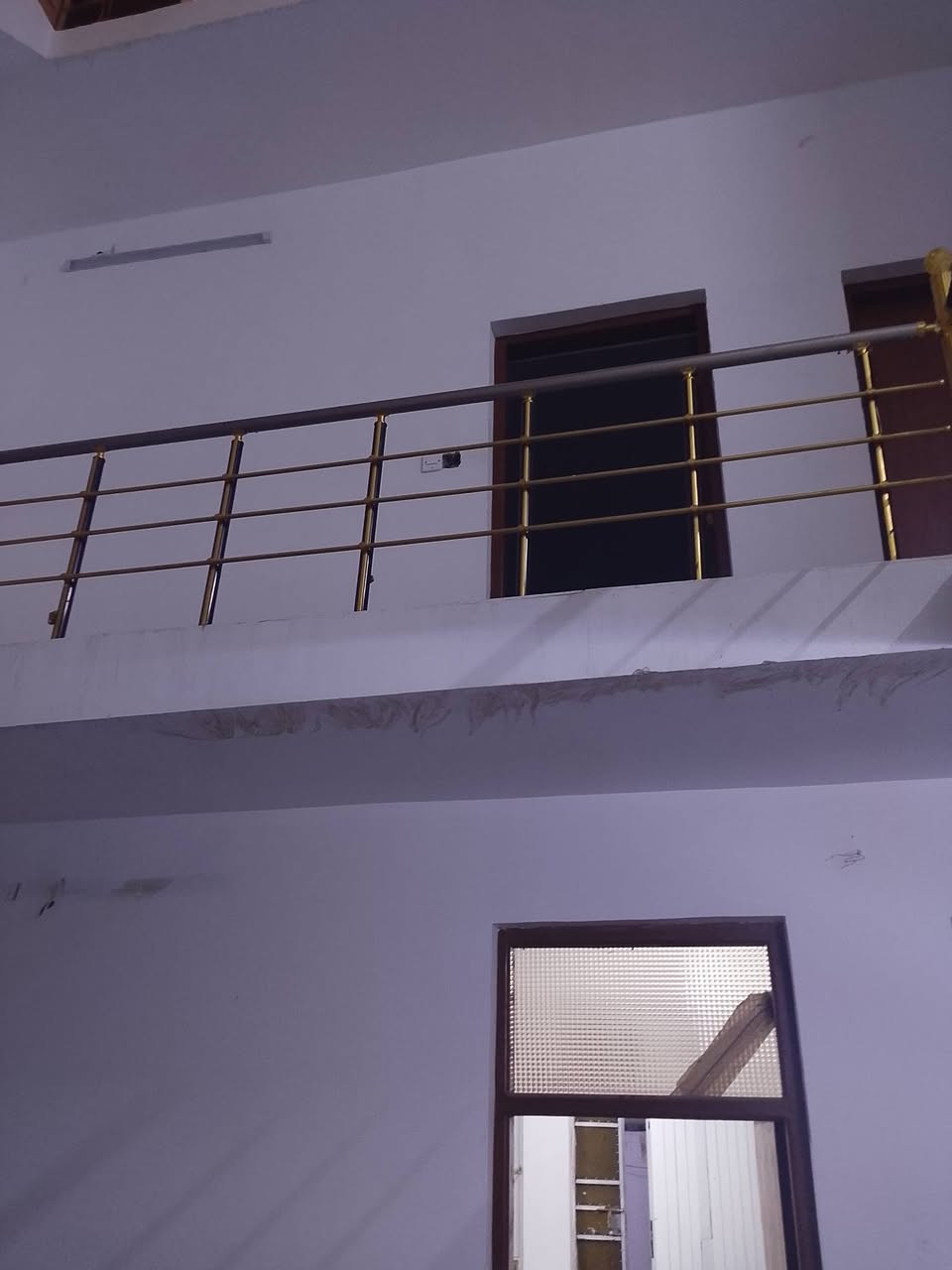 السلام عليكم تخفيض سعر العقار 205بيع قفل مستعجلين بيعته
عندي بيت للبيع مساحته 150متر في منطقه الواجهه 7.5 النزال 20 الدورة بين الصحه وشارع 60 عرض الشارع 15متر البيت زراعي سند 25 
اربع غرف نوم واستقبال وحولي ومطبخ ومخزن كبير على كبر البيت  البيت فارغ جاهز للسكن 
 مستعجلين عل البيعه للتواصل خاص


**إذا كنت صاحب هذا الإعلان وتريد حذفه لأي سبب، رجاءا أرسل رسالة إلى الدعم الفني**