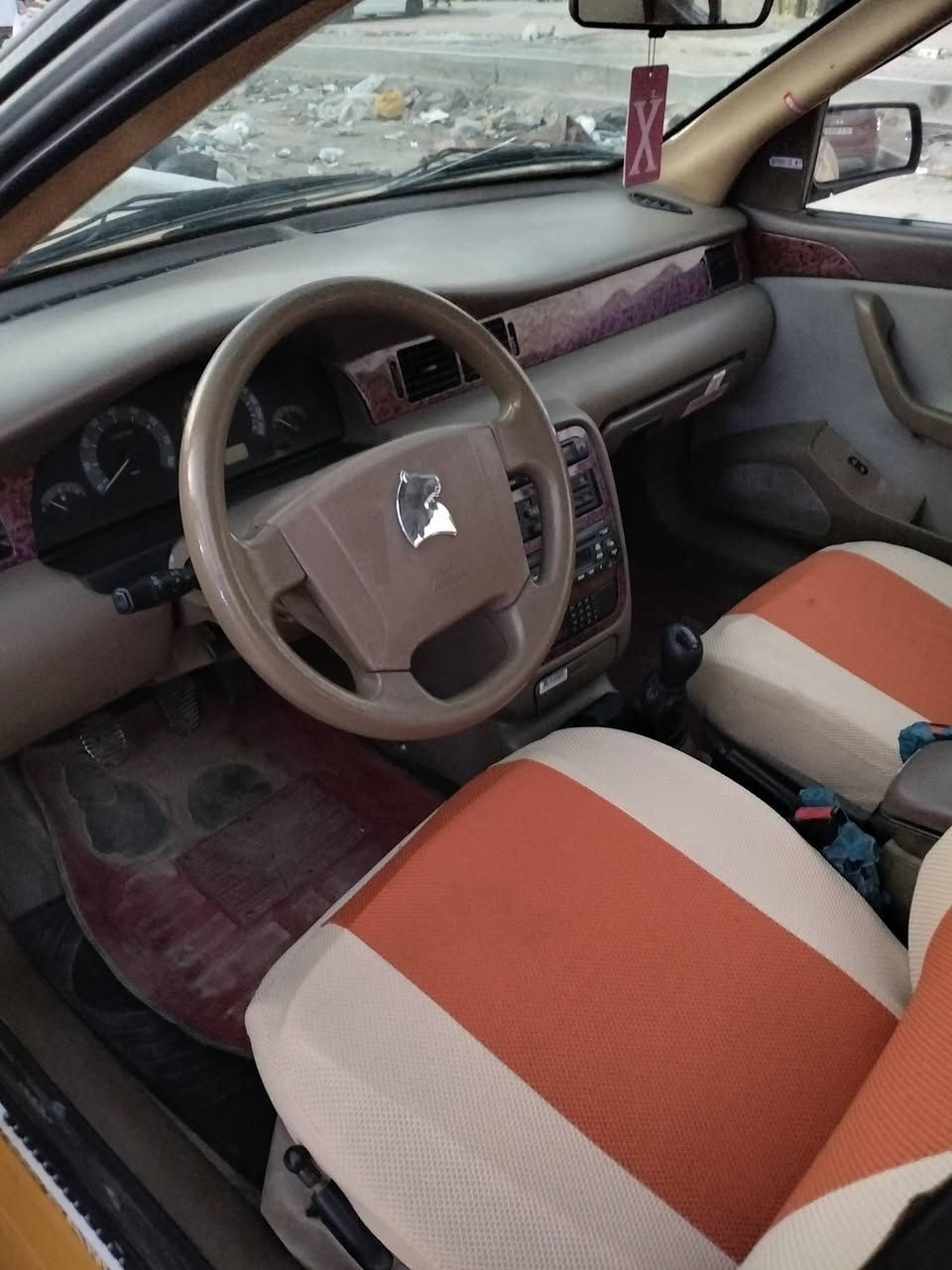 السلام عليكم سياره يسمند للبيع 2011 المكان بغداد مدينه الصدر سعر 37 رقم الهاتف ***********
