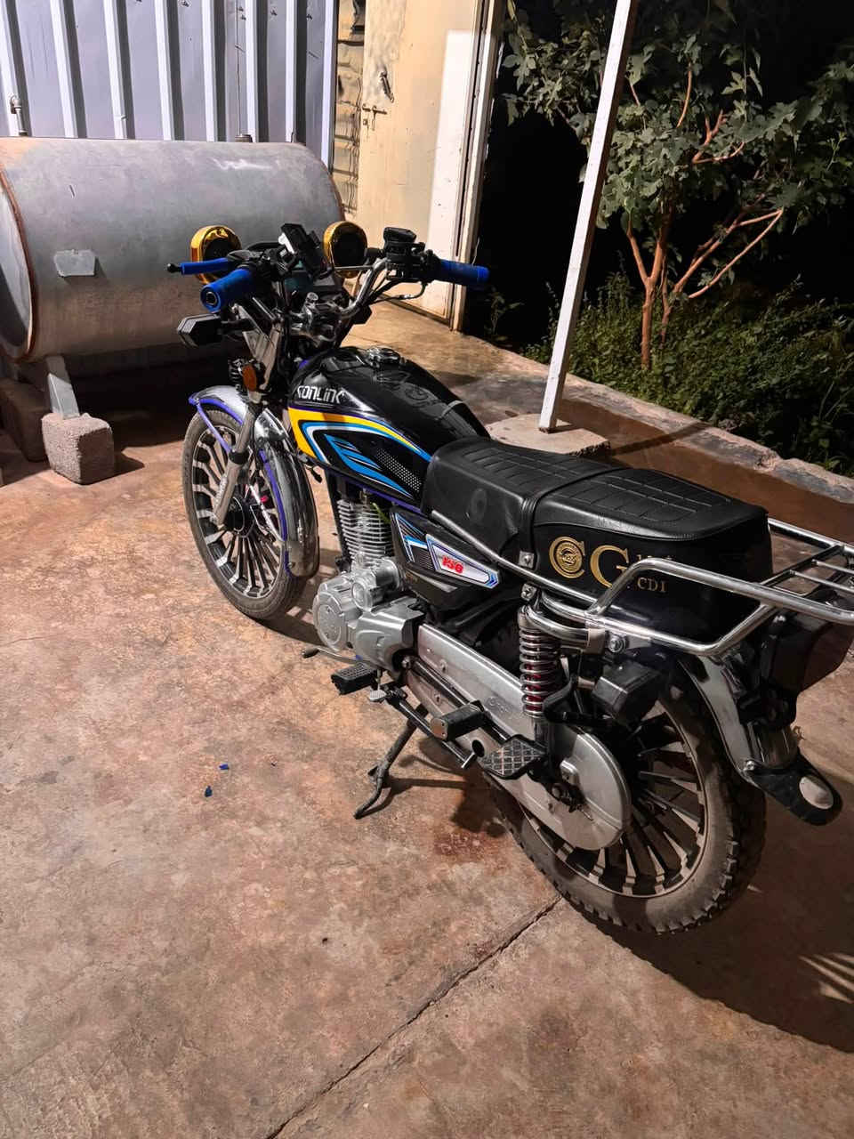 السلام عليكم
دراجه سيفان 2025
كير + محرك شرط 
دراجه على وظع الشركه 
محرك 150cc
فقط الشاشه مالتها بيها هاي العلامه البياظ 
سماعات شرط 
كهربائيات شرط 
وياها امرايات 
وأقواس ثنين ماحتاجهن 
السعر : اتصل ع الرقم 
***********
مكاني بيجي المزرعه
