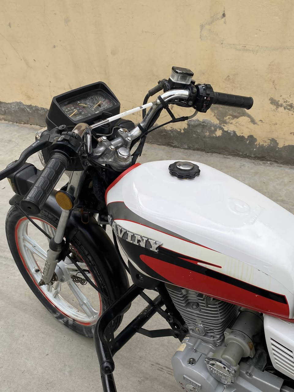 سيفان ٢٠٢١ حالة الشركة اوراق كاملة الدراجة مابيهة اي نقص رقم ***********
