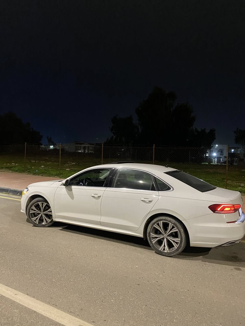 السلام عليكم 
باسات موديل 2022
فول مواصفات SE
رادار امامي خلفي 
نقطه عمياء 
مكينه 20تيربو
كشنات تدفئه
كشن السايق تحكم 
امرايه تعتيم ذاتي
قطعتين تبريد
حادث السيارة قطعتين 
بوند+جاملغ تبيديل ابلادي
وبيها أماكن تعديل بارد
مكينه وكير شرط 
وشرط التحويل
السعر 160وبيها مجال
للتواصل 
‭٠٧٨٩ ٠٧٧ ٧١٧٩‬
***********
