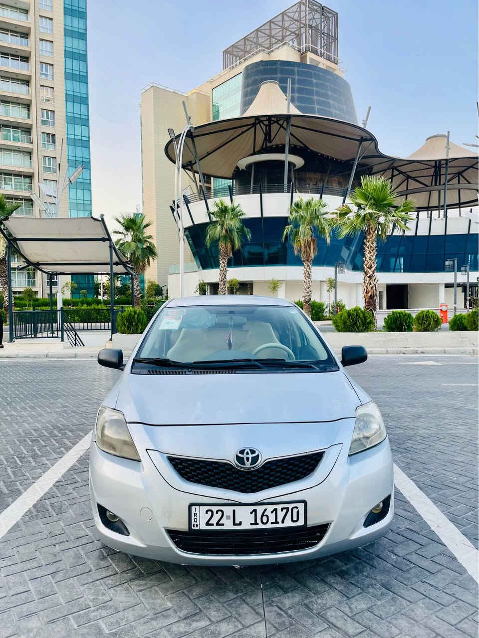 Toyota yaris 2009 
٥ پارجه صوبخ به بى ناو گرتن زور خاوينه ره قم نويه سه نه وى نويه ٤ تايه ى نويه پشتو پيش كه پسه سه ياره كى بي مه سروفه  
*********** أربيل, العراق
