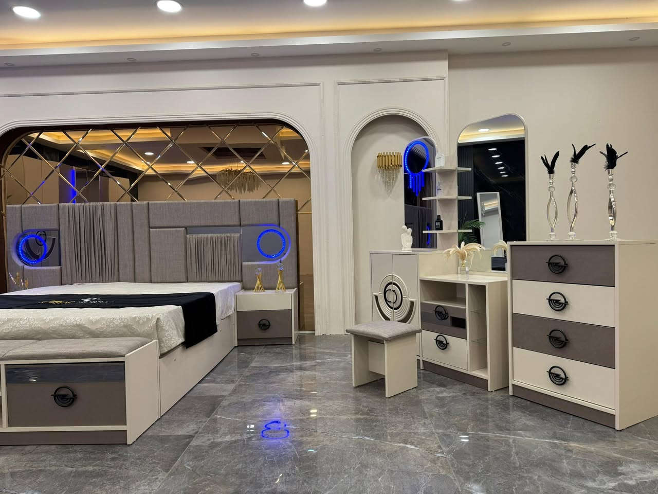 ✨ موديل سالسا – ستايل مودرن ✨

🛋️ عدد القطع: 10 قطع
📏 العرض: 320 سم

🔹 المواصفات:
1️⃣ ظهر بلوك
2️⃣ براغي وچوي حديد
🛏️ سرير مخزن جك
⭐ شغل درجة أولى

📩 للمزيد من التفاصيل:
راسلوا الصفحة مباشرة
أو اتصلوا على الرقم:
📱 ***********
(يتوفر واتساب لخدمتكم
