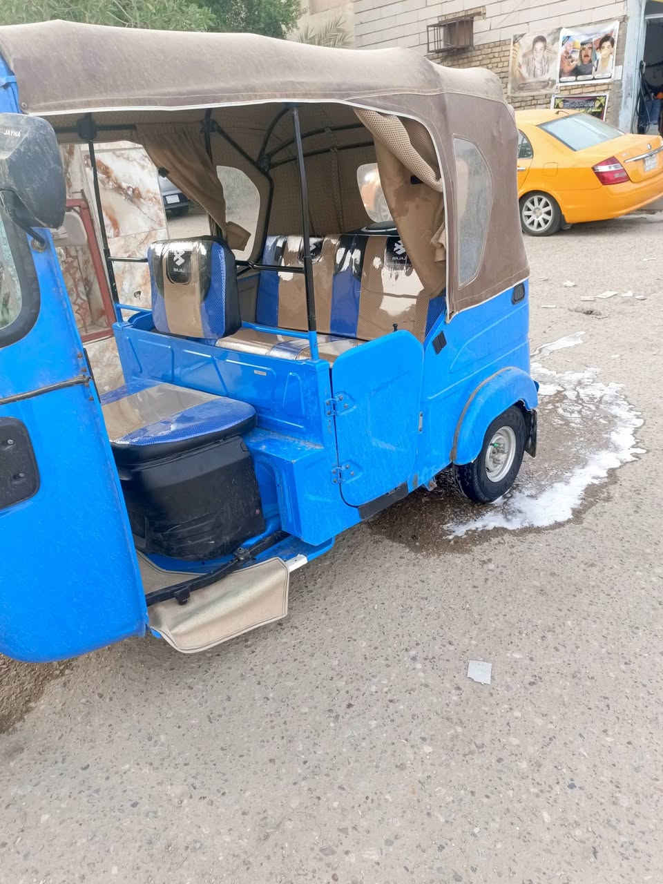 السلام عليكم باجاج مضلع طالعه ب 23 سعر 9وبيهه مجال ناصريه مركز سنويه بسمي مداور ثاني يوم ***********
