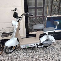 دراجة شحن حجم 14 استعمال قليل سعرها 300 نهايتها 07719111990