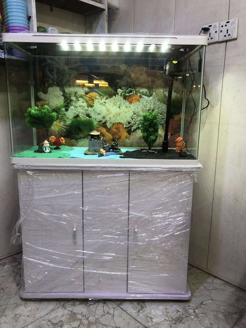 ملك الفايتر #
حوض اسماك عرض  80 سم

ارتفاع هو والميز  ١١٥ سم الحوض ارتفاع ٥٠

السعر  ٢٠٠ مع زوج سمك انت تختار 

المكان الحمحمودية مجمع الزهراء


**إذا كنت صاحب هذا الإعلان وتريد حذفه لأي سبب، رجاءا أرسل رسالة إلى الدعم الفني**