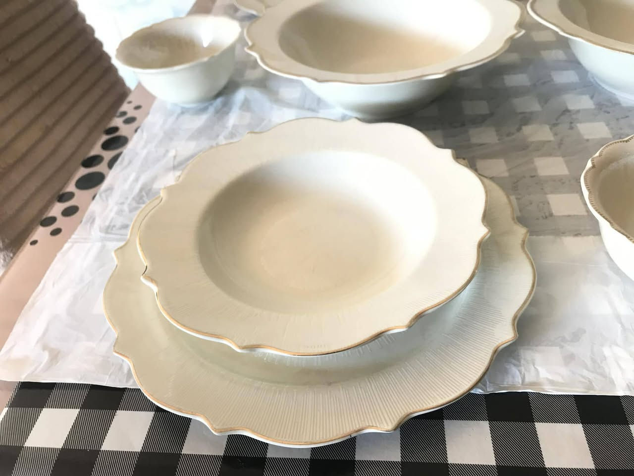 سفره ملكي السعر 45  مع التوصيل رقم الواتساب لي تحب اشوف الحاله اضيفني***********
