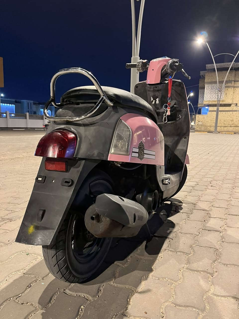 ماكس بوليس كابريتر
السلام عليكم دراجه ماكس بوليس للبيع لون وردي مميز ختم واحد وياالمكينه و المكينه بلاد ما مفتوحه ولا ملعوب بيه كله عل بلاد كفاله عامه الدراجه شلعه ومعدل ومفوله على اخر حبايه رايده ب 900 وبيها مجال قليل للشراي فقط وحيللللللل مسعجل كلش 
مكاني شط العرب التنومه رقم تصال ***********

