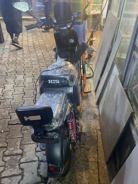 سلام عليكم h900  نوعيه راقيه (Hls) وسله موجوده  دراجه لوك بمعنئ الكلمه من الشغل للبيت بصميتن (5 بطاريات)  دراجه خدميه موديل2025 دراجه كدام عينك السعر 650 وبية مجال للطيبين  رقم *********** 📞
