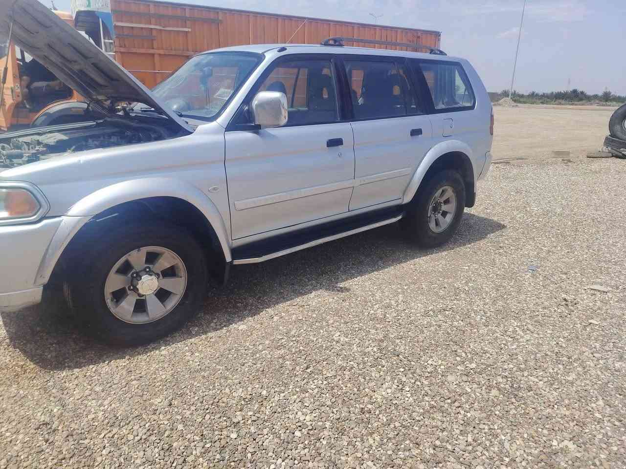 السلام عليكم متسوبيشي انتافيا ياباني اصل فور ويل 4×4  موديل 2006 رقم وسنويه وهزه جديده وبسمي  رقم مميز ((( دولي 373)))محرك 6 سلندر  والسياره كفاله من الحادث والكص والصبغ دواخل نضيفه تبريد ثلج ويه السويج ادامه كامله للسياره تخم تاير جديد وحداده جديده جاهزه السياره من كلشي تحويل ثاني يوم سياره بكانه واسط كوت *********** عل خط ومتوفر واتساب
