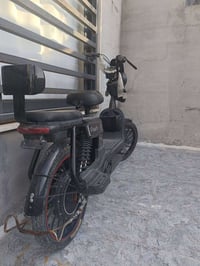 بايسكل شحن للبيع اربع بطاريات 07840386452