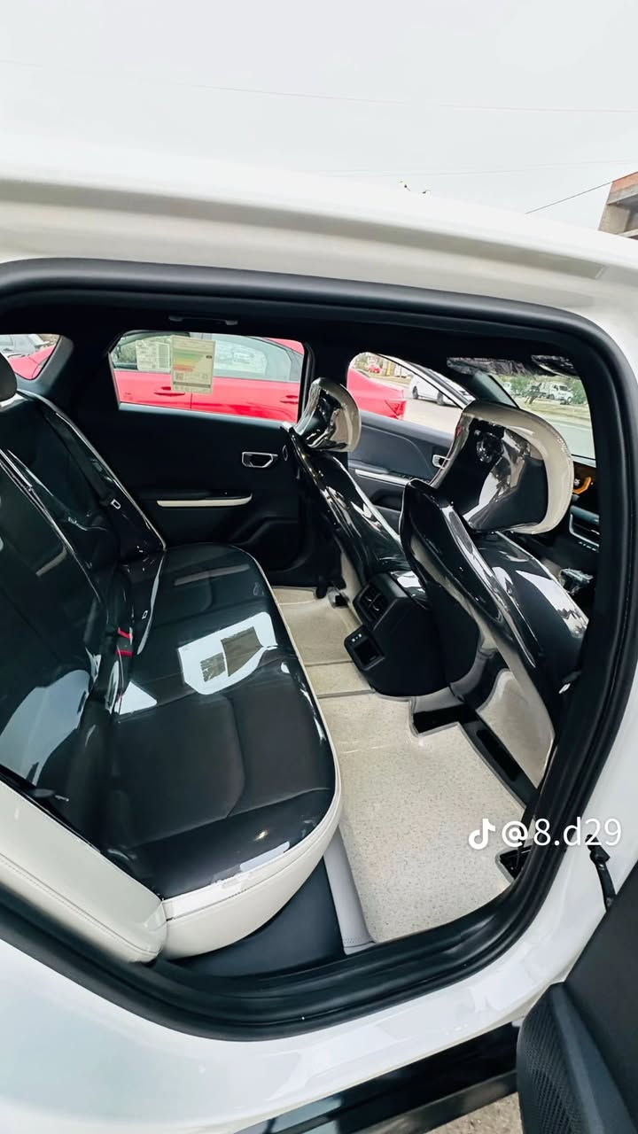 سلام عليكم كي 4 خليجي للبيع او مراوس حسب القناعه سياره جي تي لاين مدوشمه وجاهزه حراري وارضيات وكشنات وبجم ب ب ف ويالتهه زيرو  ماشيه  3000 بيهه 12 تبديله دهم وضمان خمس سنوات شركه KN سعر 210 بيهه مجال قليل مكانهه غزاليهه رقم بغداد
رقم الهاتف ***********
***********
