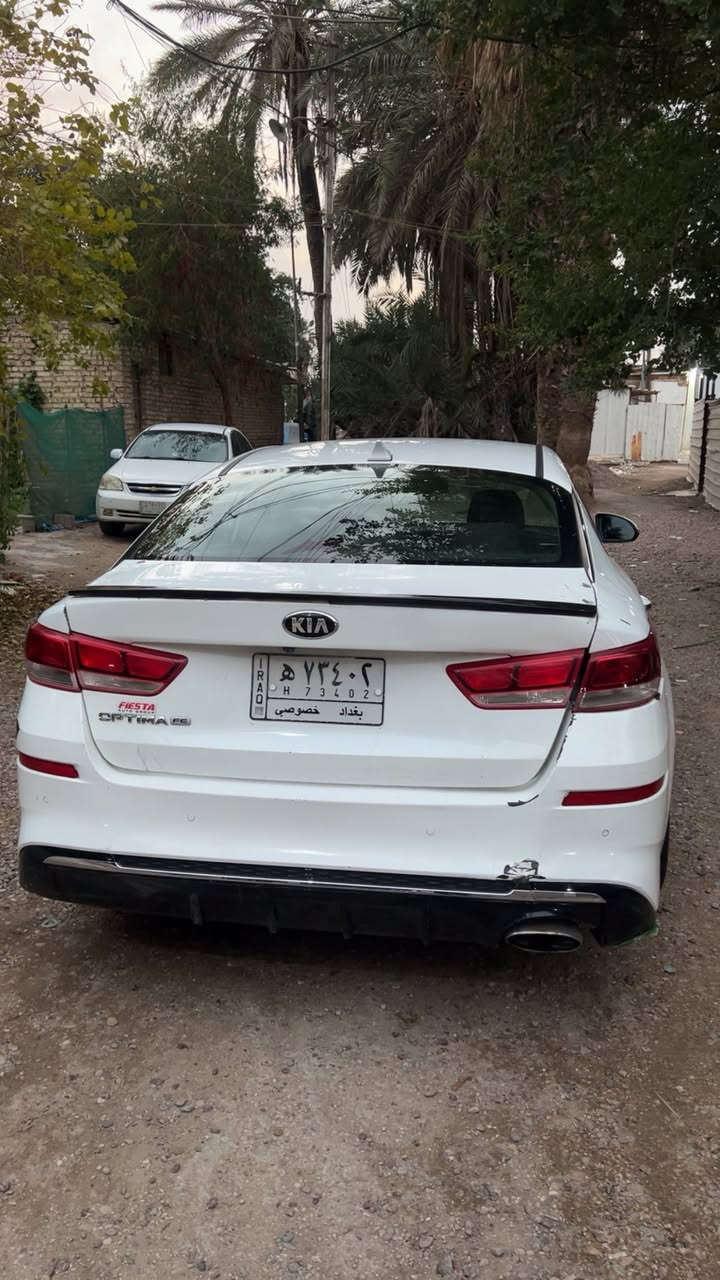 السلام عليكم سيارة اوبتما موديل 19 نص فول بيها اضافة منضومة غاز السياره نضيفه وعلى ايد بنيه والسنور مالتها موجود السياره رقمها بغداد مشروع وطني وصاحبة السياره موجوده تحويل ثاني يوم الاستفسار :
***********
