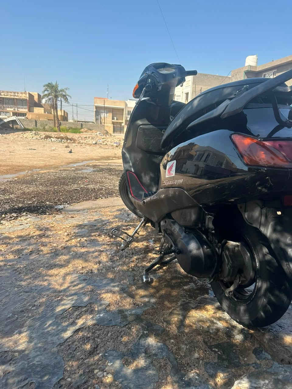 السلام عليكم
شباب دراجتين نوع سبيسي دراجات  نضيفات ومرتبات وحده ب٥٥٠ السوده ب٥٠٠ الصفره ثنينهن رايمر 
مكانهنً واسط كوت الكفاءات 
***********
