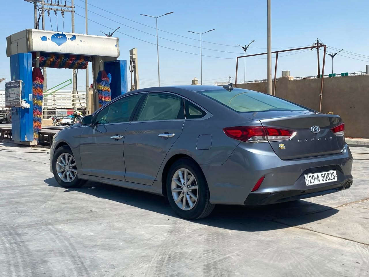 السلام عليكم ورحمة الله وبركاته .... للبيع سوناتا موديل 2018
وارد امريكي حادثها جاملغ وبنيد فقط بدون دواخل ايرباك استيرن طاك فقط بدون لغود بدون شواصي 

وصور الضربة موجودة بالمنشور وقبق الجنطة صبغ بس هنا بالعراق 

يعني السيارة حادثها قطعتين ونص وموجود السونار مالتها 

مواصفات السيارة نص فول محرك 2400 gdi 

مفتوح قبل فترة قليلة وتجفيت مضبوط والمحرك ناعم ونظيف كلش 

السيارة ماشية 96 الف 

السيارة بأسمي تحويل ثاني يوم السيارة رقم واسط سنويتها جديدة قبل شهر مجددها 

مكان السيارة واسط الكوت 

سعر السيارة 125 ورقة وبيها مجال للأستفسار *********** والخاص همين مفتوح🌹
