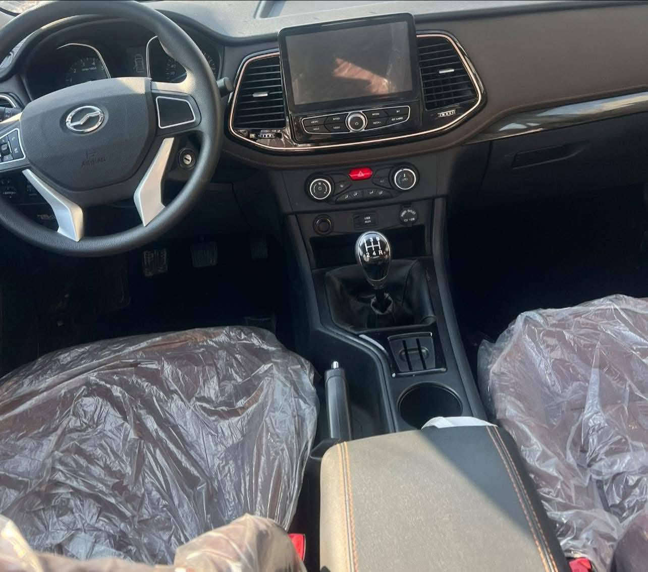 سلام عليكم  بيكم تير الورد صيني مديل 2024 ستوني ستلمته بعدهي بضمان الشركه زيرو رقم قادسيه بسمي محجوزه مال مصرف اسويلك وكاله من كاتب عدل ام الصوره السعر 130 وبيه مجال المكان الديوانيه ***********
