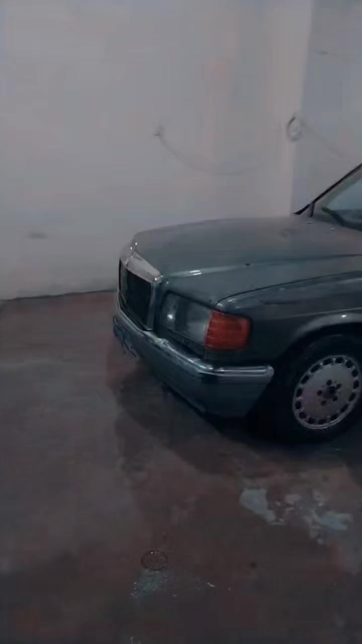 مارسدس جامبو رئاسي 
موديل 1984 
كير ومحرك بطة 2.5 vvt
كير توماتيك + سلايت 
 اكسن شرط 
بدون ضرر
 ينرادلها ترتيب
 شرط تحويل
رقم الهاتف *********** 
سعر 20 $
