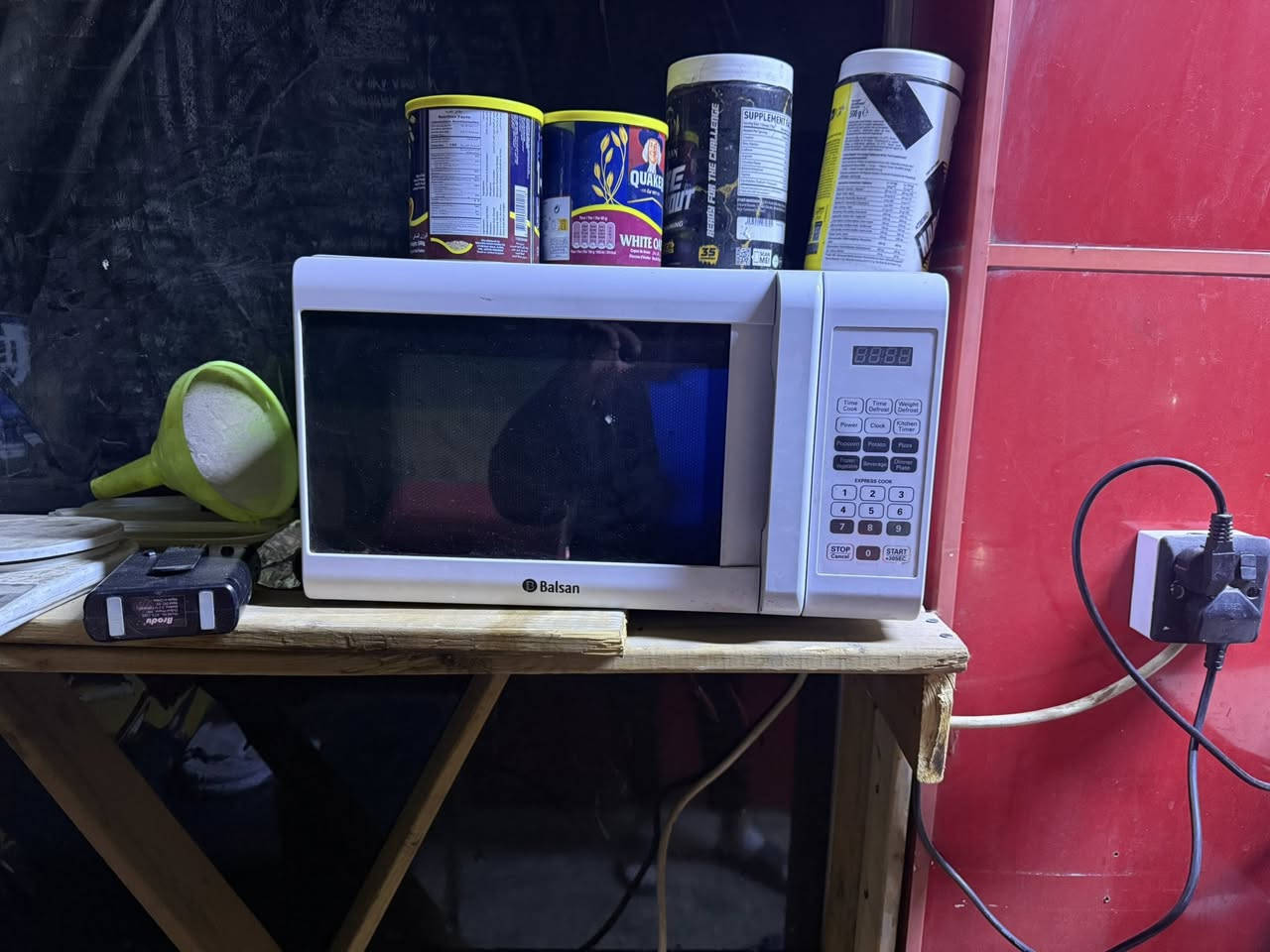 كلشي وسعره قلايه مايكرو  مجمده عارضه كلهن شغالات ونضيفات شرط الفحص من رخصه الادمن ***********
